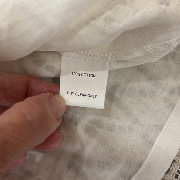 Trina Turk beaded crochet lace white sleeveless halter top Sz 6 - Picture 6 of 8